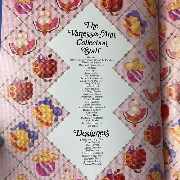 Vanessa Ann's Holidays in Cross Stitch 1991 Hardcover Book Vintage NEW - Picture 3 of 14